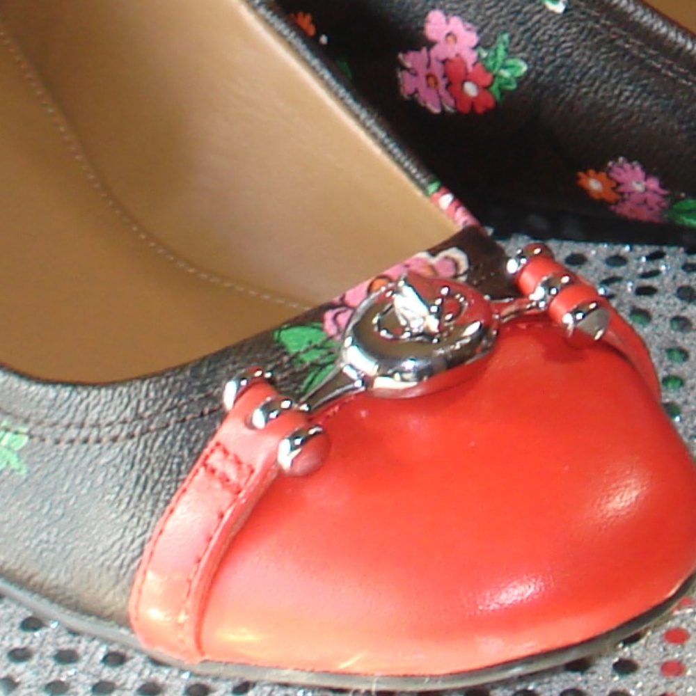 ❤️🔥COACH LEILA Brand New. Q9085 WOMENS FLORAL DESIGNER FLATS - Picture 6 of 8